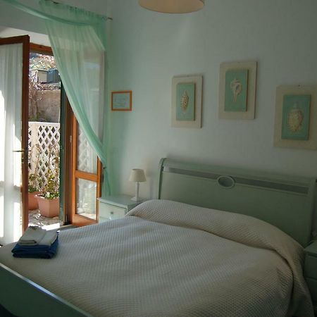 Bed and Breakfast La Rosada Giglio Porto Exterior foto