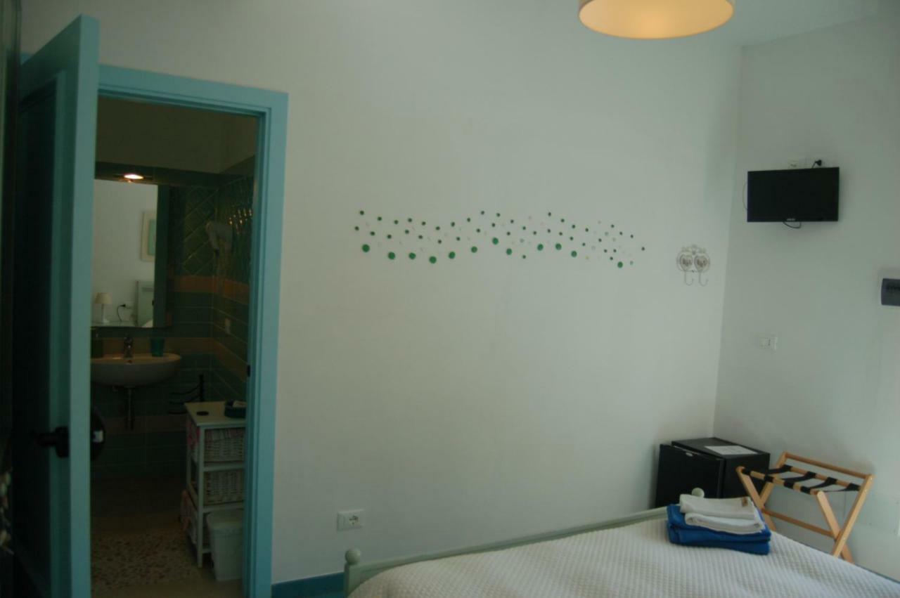 Bed and Breakfast La Rosada Giglio Porto Exterior foto